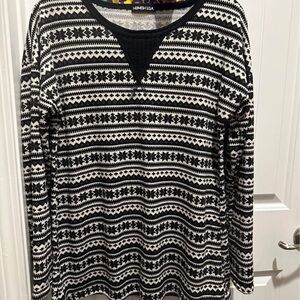 HEIMISH USA Black and White Patterned Blouse